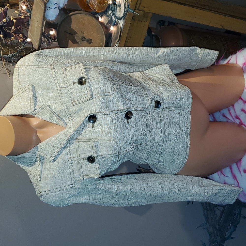Bebe tapestry blazer size 4 EUC